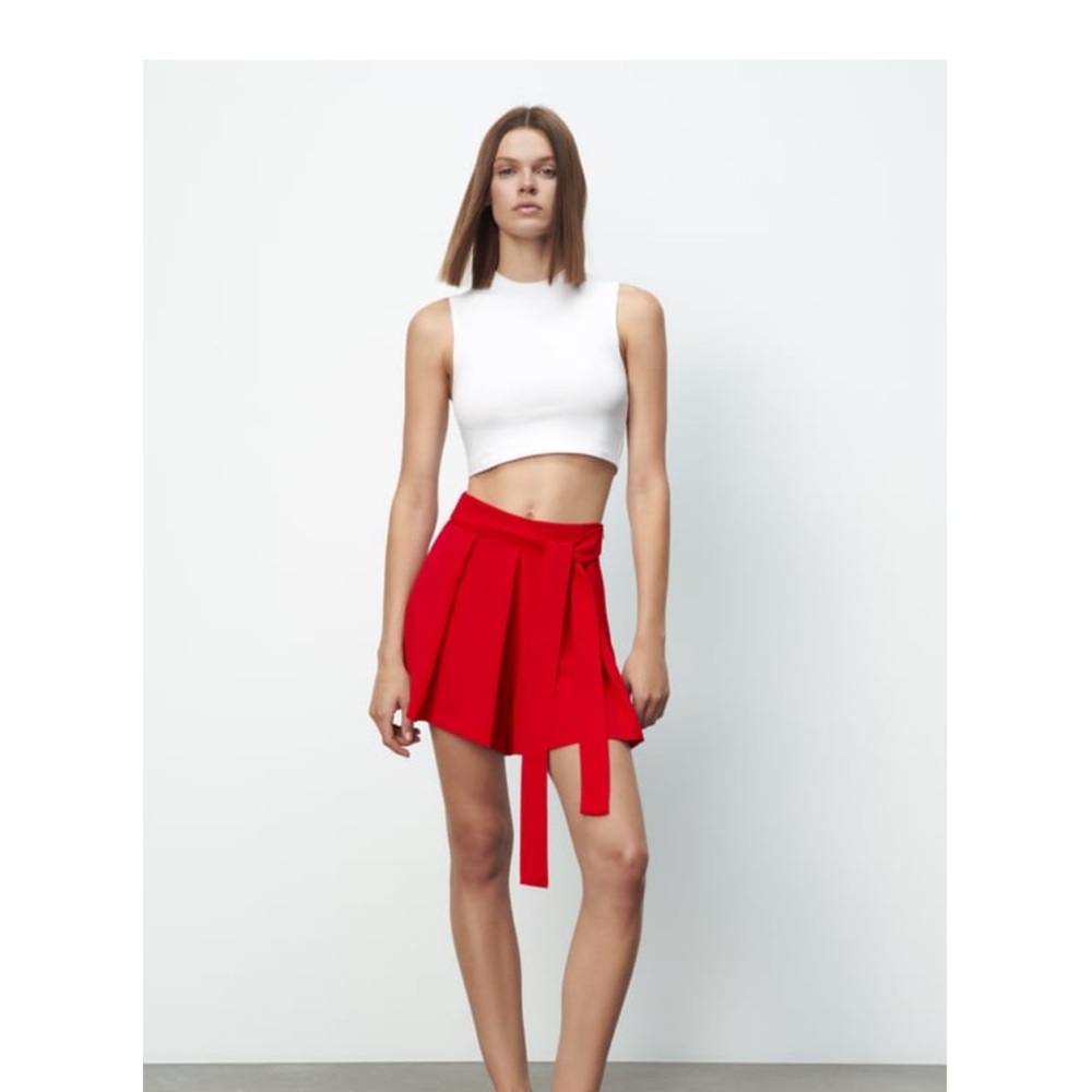 Zara Red High-Waisted Shorts - Size M